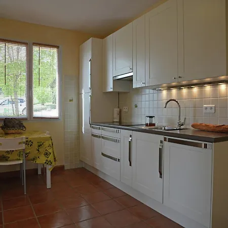 House In With Private Pool & Garden * Piquecos