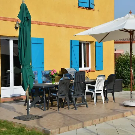 House In With Private Pool & Garden Piquecos