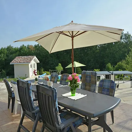 House In With Private Pool & Garden Villa *