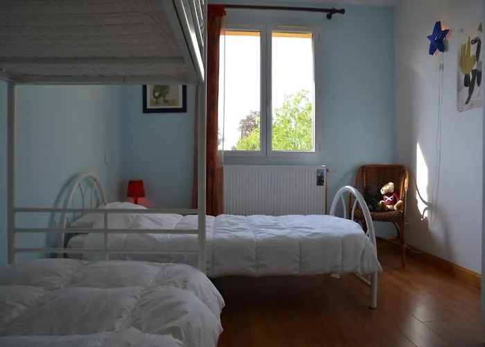 House In With Private Pool & Garden