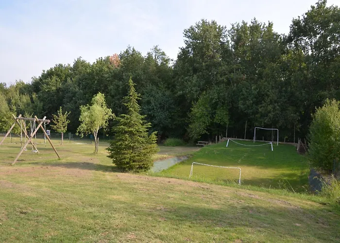 House In With Private Pool & Garden