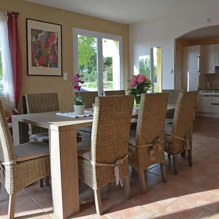 Villa Spacious In With Private Pool