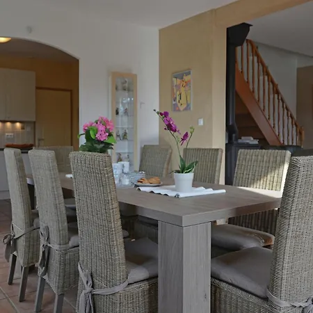 Villa House In With Private Pool & Garden