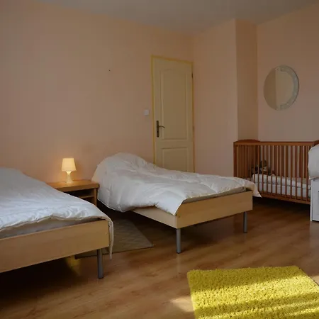 House In With Private Pool & Garden Villa Piquecos