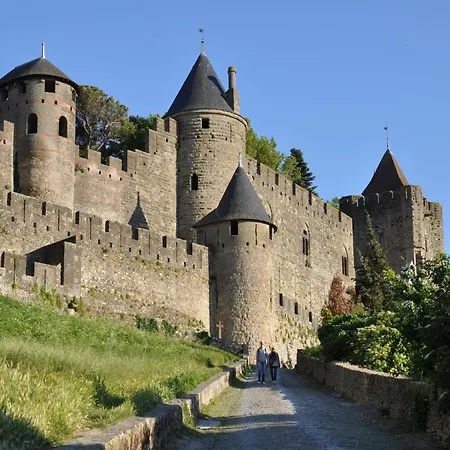 Villa House In With Private Pool & Garden *