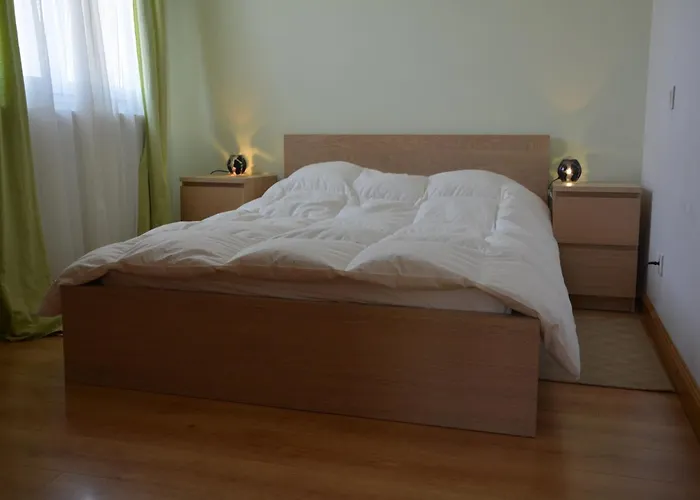 House In With Private Pool & Garden Villa