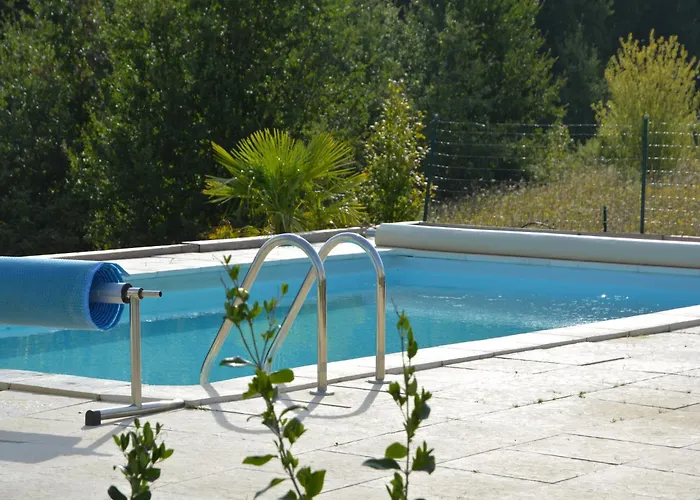 House In With Private Pool & Garden Villa Piquecos