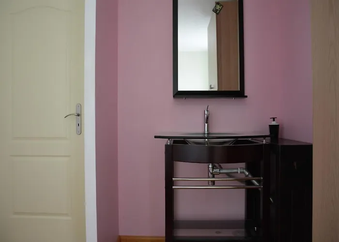 House In With Private Pool & Garden Villa Piquecos