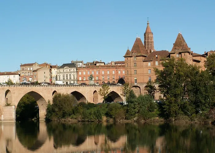 Villa House In With Private Pool & Garden